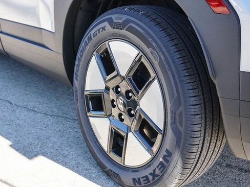 New 2026 Hyundai Santa Fe SE image 8