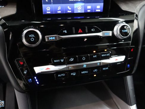 Certified 2023 Ford Explorer Platinum w/ Technology Package RWD image 21