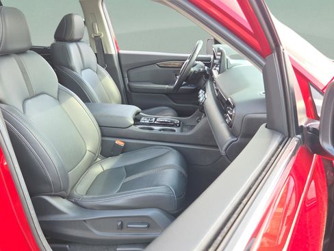 Used 2024 Honda Pilot Touring image 25