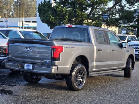 New 2025 Ford F150 Lightning XLT image 4
