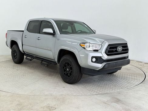 Used 2022 Toyota Tacoma SR5 w/ Technology Package RWD image 7