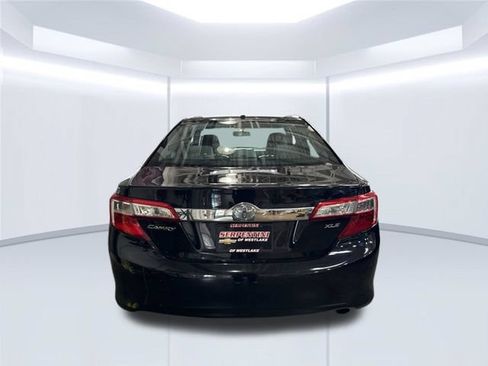 Used 2013 Toyota Camry XLE w/ Leather Pkg FWD image 19