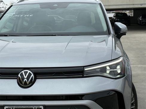 New 2025 Volkswagen Taos SE image 6