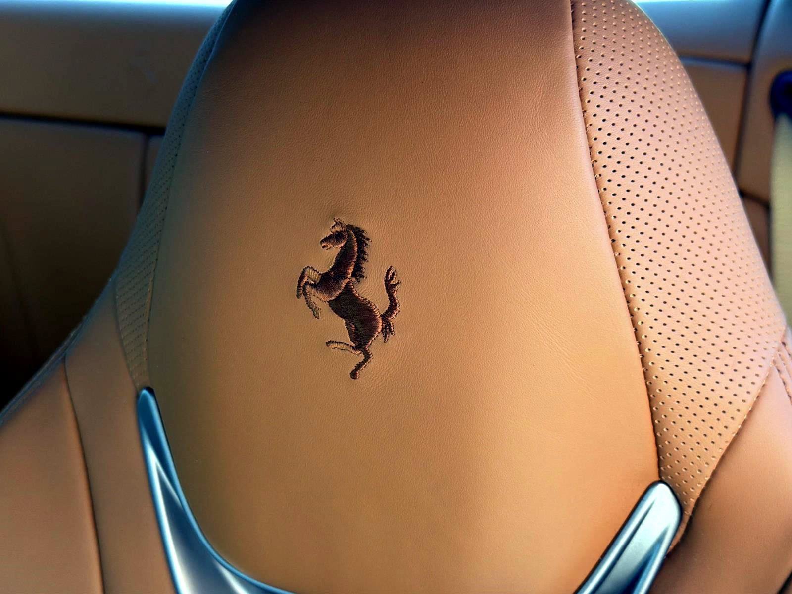 Used 2019 Ferrari Portofino RWD image 19