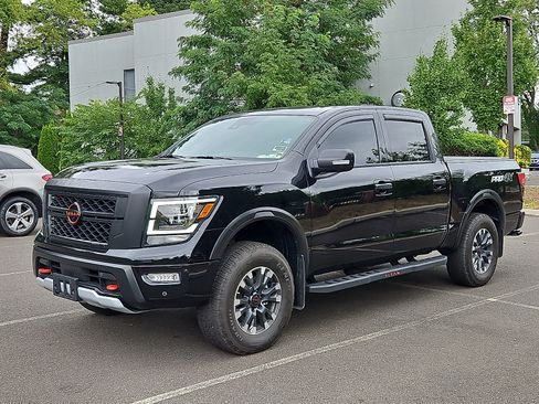 Certified 2024 Nissan Titan PRO-4X w/ Pro-4x Convenience Package AWD/4WD image 3