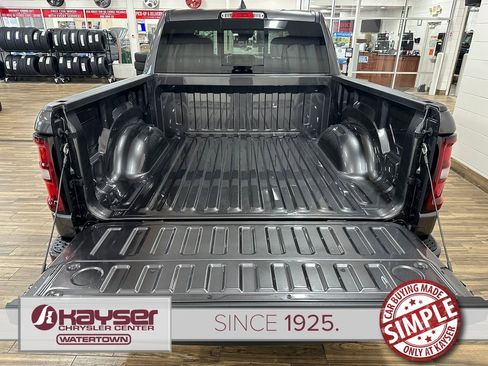 New 2026 RAM 1500 4x4 Crew Cab image 8