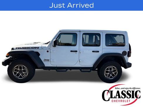 Used 2024 Jeep Wrangler Unlimited Rubicon w/ Convenience Group image 28