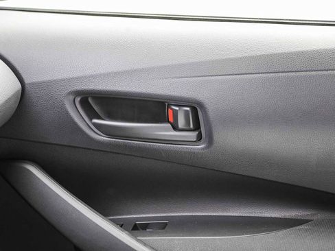 Certified 2022 Toyota Corolla LE w/ Carpet Mat Package (TMS) FWD image 21