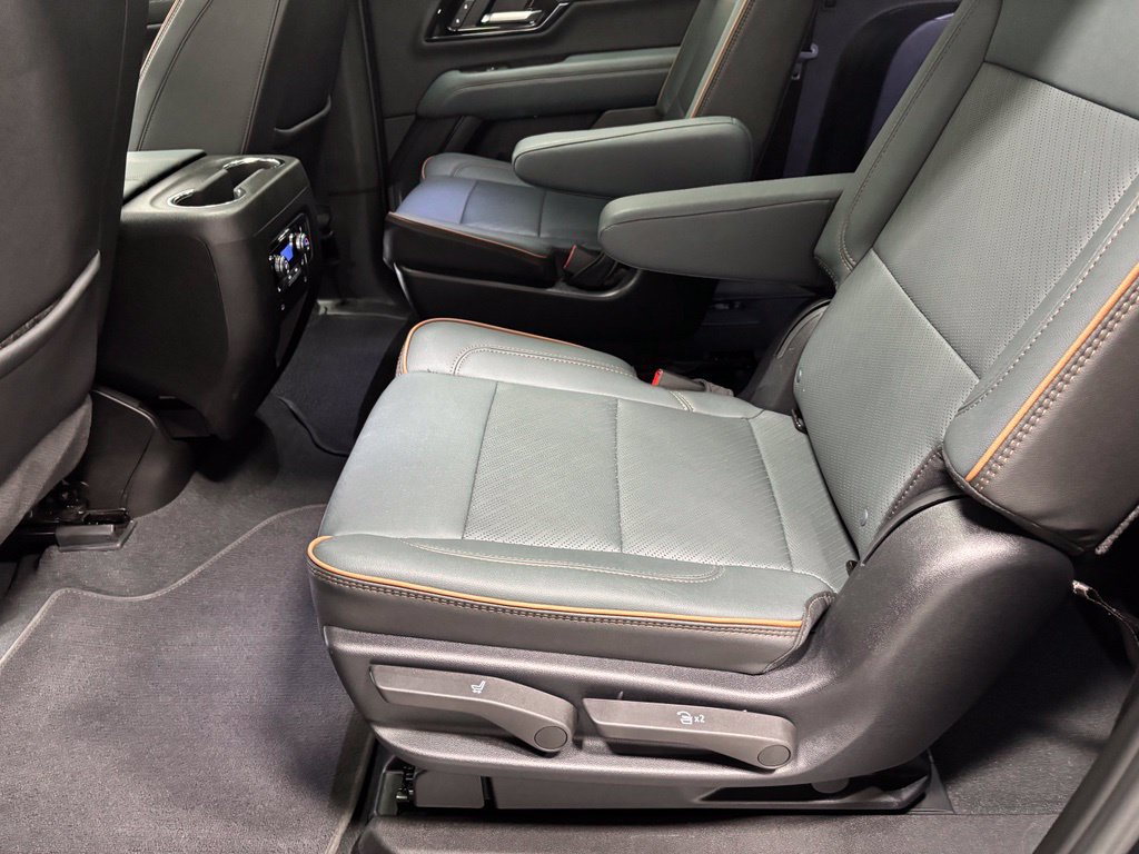 Used 2026 GMC Yukon XL AT4 w/ AT4 Premium Package AWD/4WD image 47