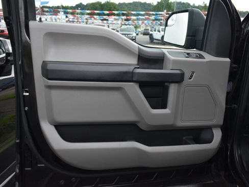 Used 2016 Ford F150 XL w/ Equipment Group 101A Mid AWD/4WD image 11