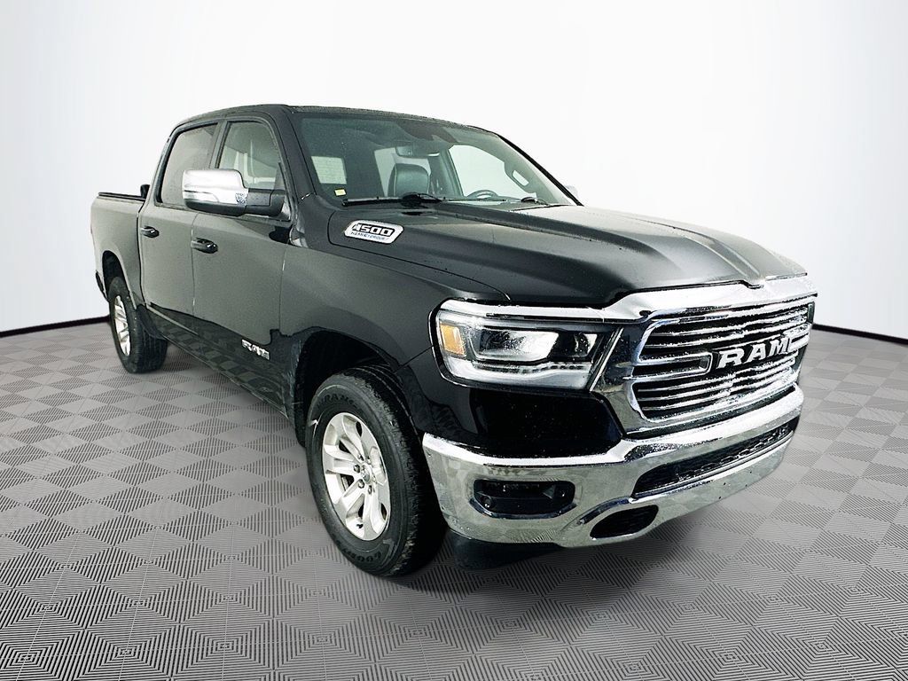 Used 2023 RAM 1500 Laramie AWD/4WD image 2