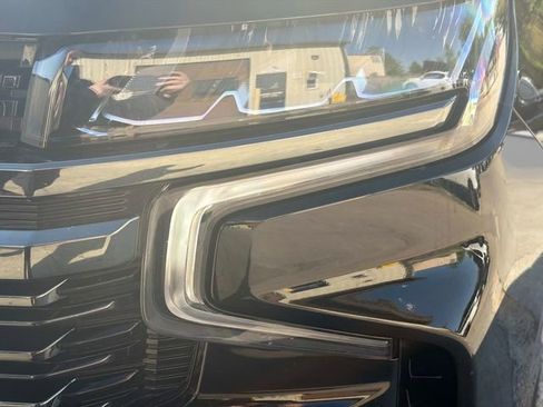 Used 2022 Chevrolet Tahoe RST w/ Luxury Package AWD/4WD image 9