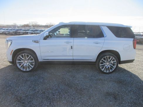 New 2026 GMC Yukon Denali w/ Denali Reserve Package image 8