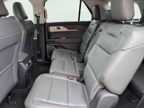 New 2025 Ford Explorer Active w/ Active Comfort Package image 10