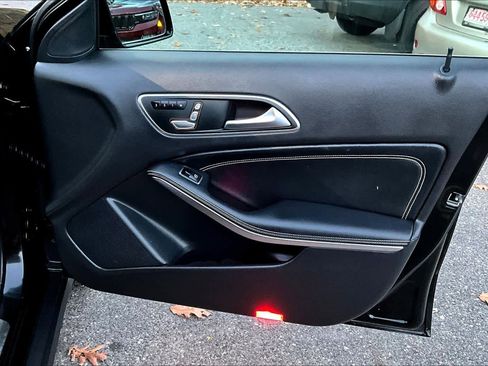 Used 2018 Mercedes-Benz GLA 250 image 20