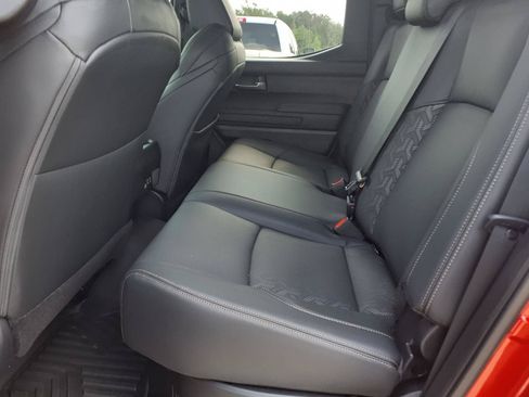 Used 2025 Toyota Tacoma Limited AWD/4WD image 18