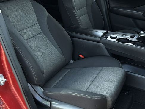 Used 2024 Nissan Rogue SV image 34