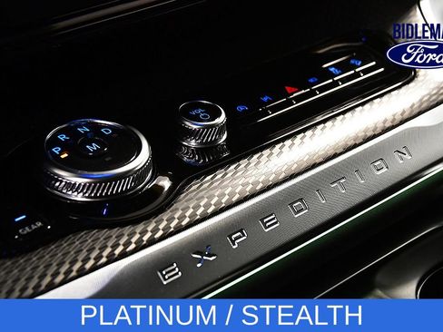 Used 2025 Ford Expedition Platinum w/ Stealth Appearance Package AWD/4WD image 23