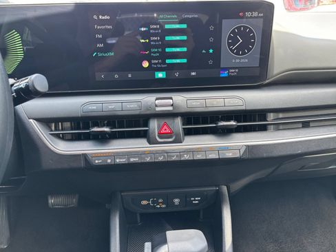 Used 2025 Kia K4 FWD image 17
