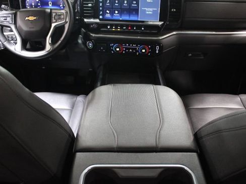 Used 2024 Chevrolet Silverado 2500 LTZ w/ LTZ Convenience Package AWD/4WD image 35