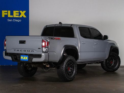 Used 2021 Toyota Tacoma TRD Off-Road w/ Technology Package AWD/4WD image 5