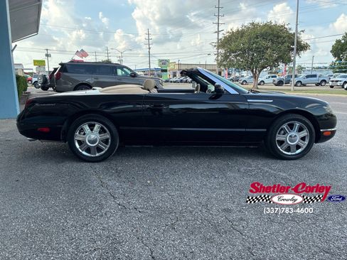 Used 2005 Ford Thunderbird RWD image 16
