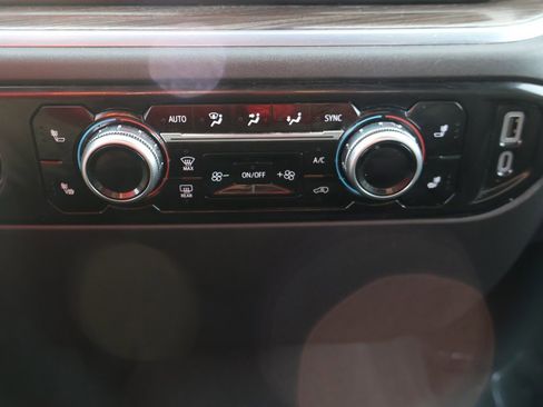 Used 2024 GMC Sierra 1500 Elevation image 43