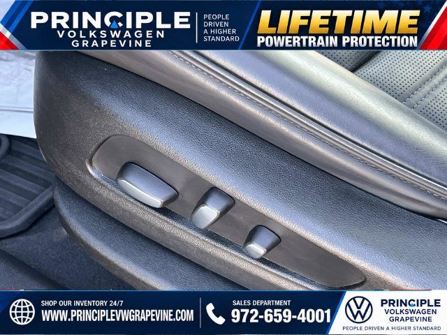 Used 2024 Cadillac XT6 Sport w/ Platinum Package AWD/4WD image 13