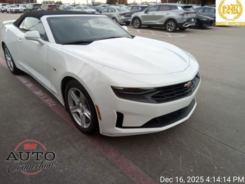 Used 2023 Chevrolet Camaro LT image 2