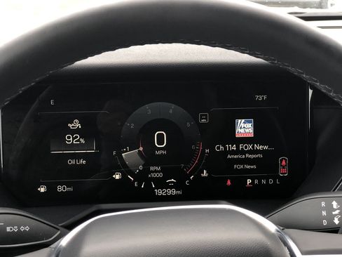 Used 2025 GMC Acadia Elevation image 18