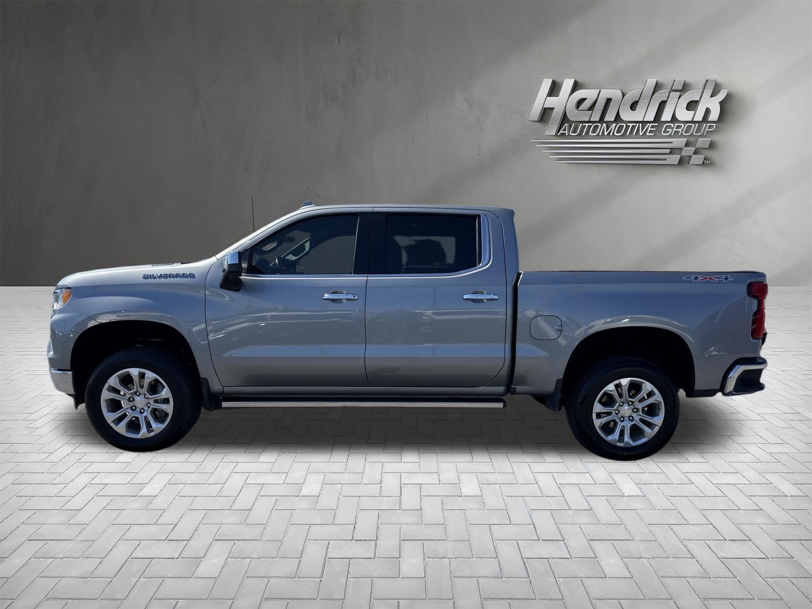 Used 2023 Chevrolet Silverado 1500 LTZ w/ Technology Package AWD/4WD image 7