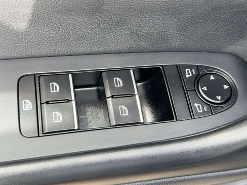 Used 2025 MAZDA CX-50 AWD 2.5 Hybrid w/ Premium Pkg image 22