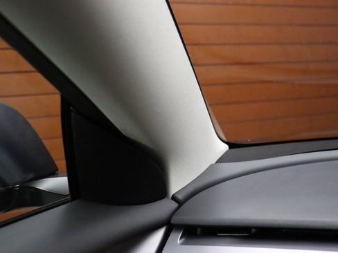 Used 2023 Tesla Model 3 Standard Range image 43