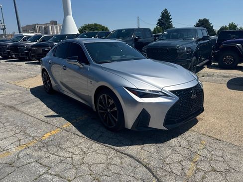 Used 2021 Lexus IS 350 F Sport AWD/4WD image 4