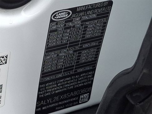 Used 2025 Land Rover Range Rover Velar Dynamic SE image 27