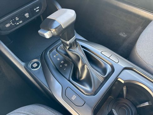 Used 2025 Kia K4 LXS image 41