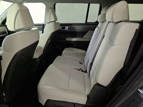 New 2026 Hyundai Santa Fe SE FWD image 8