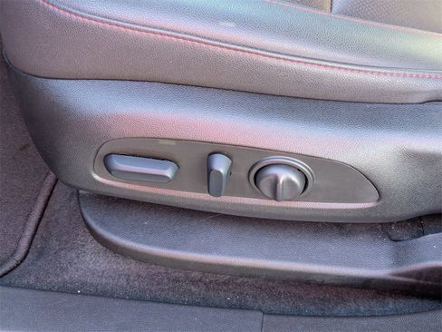 Used 2025 Chevrolet Blazer RS image 19