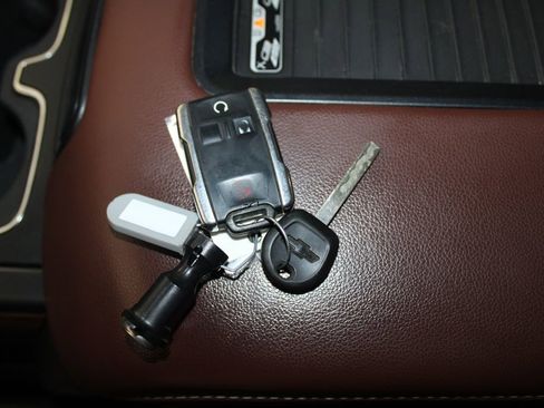 Used 2019 Chevrolet Silverado 2500 High Country w/ Duramax Plus Package image 54