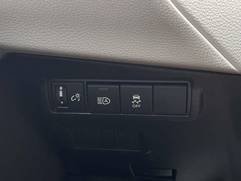Used 2026 Toyota Corolla Cross L FWD image 20