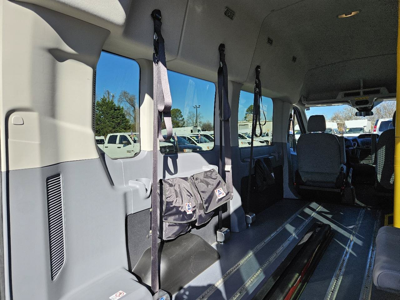 Used 2016 Ford Transit 350 XLT RWD image 42