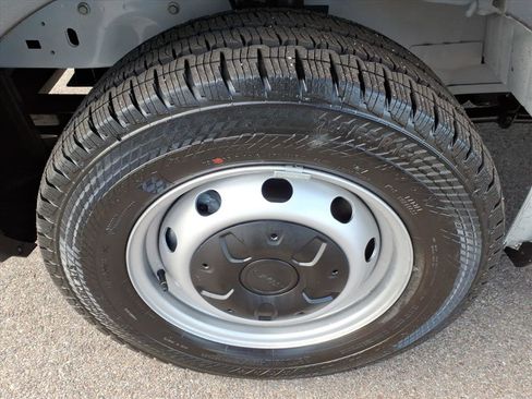 New 2026 Ford Transit 250 148 Medium Roof image 9