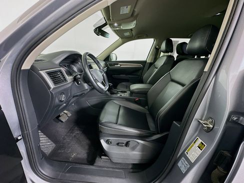 Used 2021 Volkswagen Atlas SE image 13