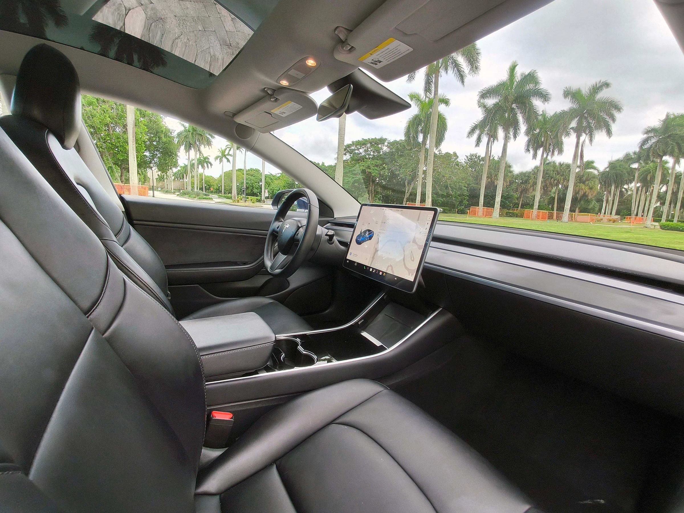 Used 2018 Tesla Model 3 Long Range RWD image 39