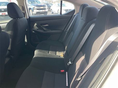 Used 2022 Nissan Sentra SV w/ Trunk Package image 18