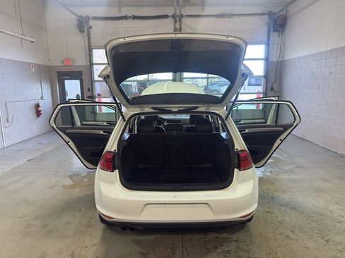 Used 2017 Volkswagen Golf Wolfsburg Edition image 11