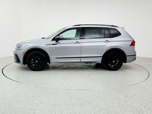 Used 2022 Volkswagen Tiguan SE R-Line image 8
