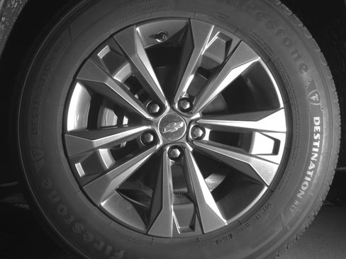 Used 2025 Chevrolet Equinox LT FWD image 12