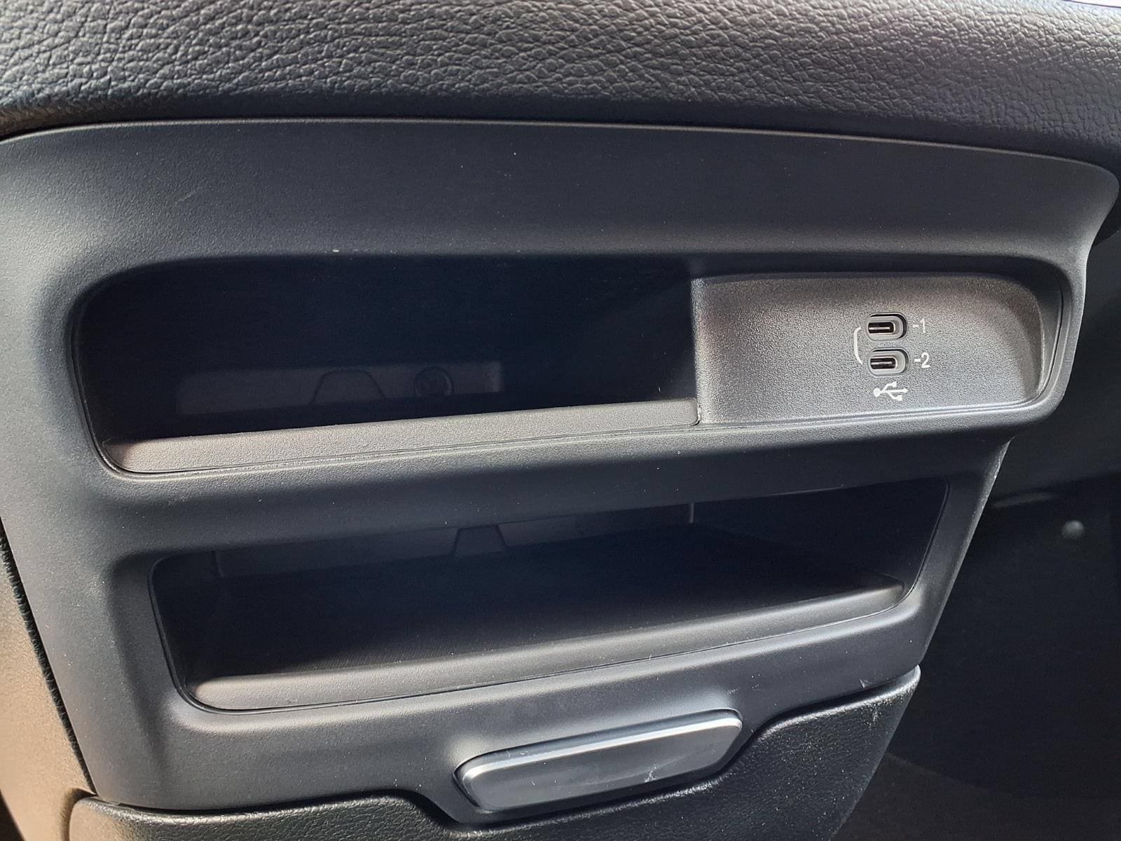 New 2027 Chrysler Pacifica Select FWD image 22