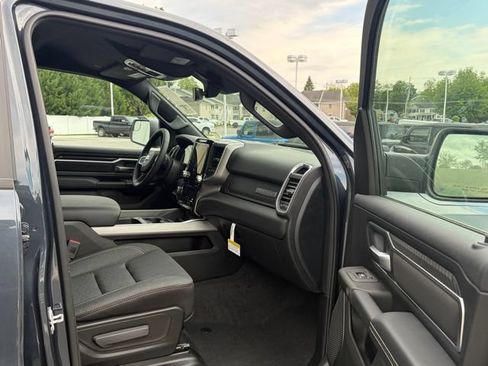 New 2026 RAM 1500 4x4 Crew Cab image 28